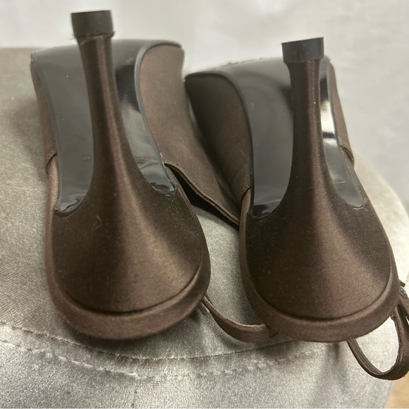 Stuart Weitzman brown satin sling back low heel gem jewelled buckle formal Sz 11 - Picture 10 of 13